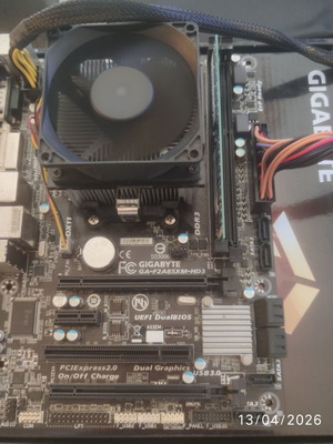 Gigabyte GA F2A85XM HD3 με επεξεργαστή AMD A8 5600K σαν καινούργιο