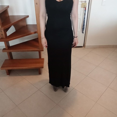 Long sleeveless dress with sporty embroidered back like new, black