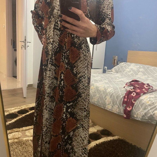Long mid-length dress Mango like new, multicolored