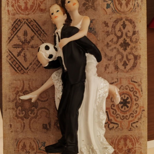Decorative cake topper like new, 15 cm height, 6 cm length