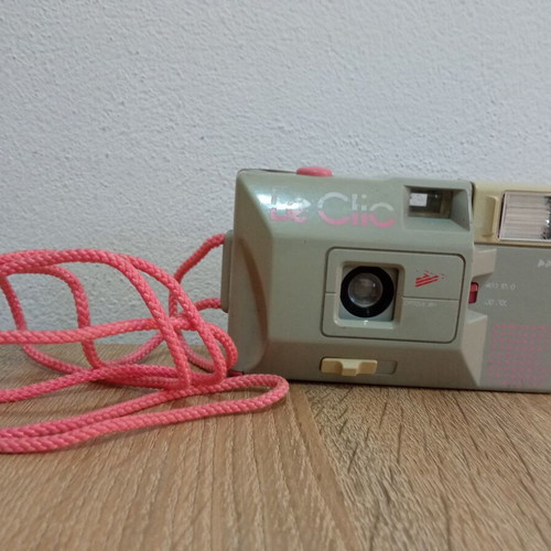 Le Clic vintage film camera used, flash, Optique 38 mm, 1980s