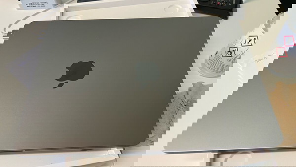 MacBook Air 13” 2024 / 512GB SSD / 8GB RAM