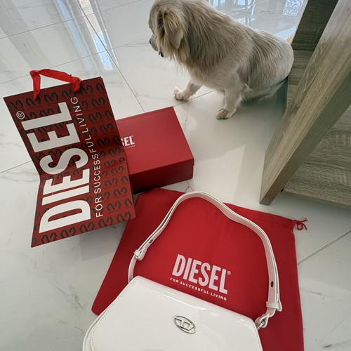 Diesel shoulder bag like new, white