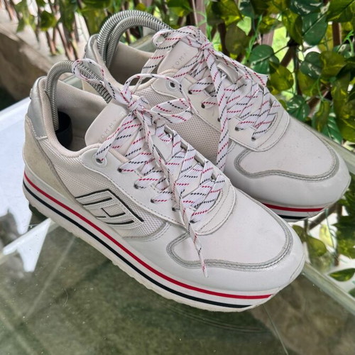 Tommy Hilfiger sneakers like new, white, size 39