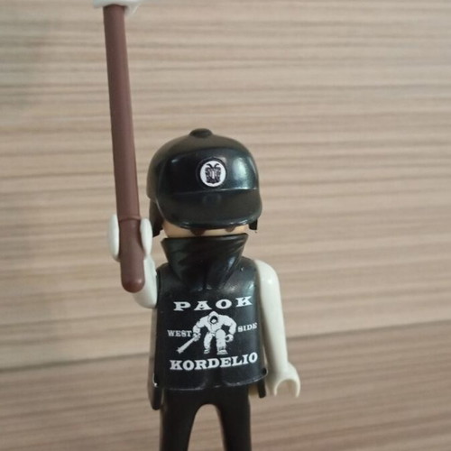 Playmobil fan figure of PAOK with team flag like new