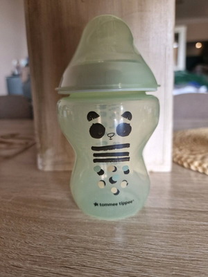 Tommee Tippee baby bottle like new