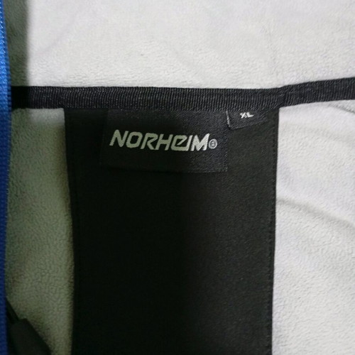 Waterproof windbreaker jacket like new, XL, black and blue