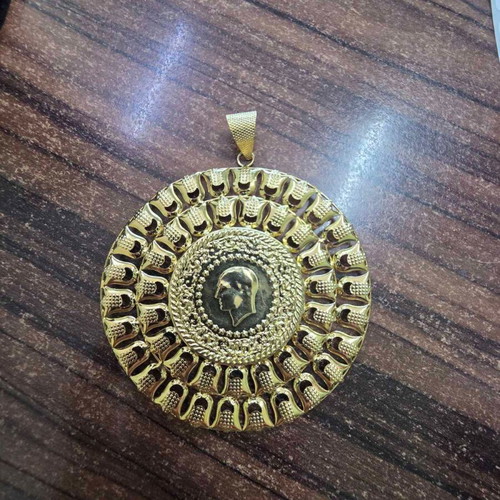 Gold pendant 7.15g new