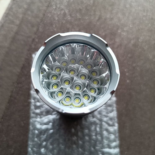 Flashlight 18xCREE XM-T6 LED with LCD screen and 4 batteries, new
