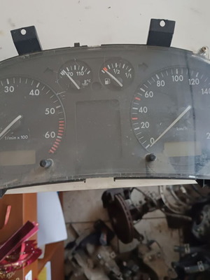 Καντράν για VW Polo '94-'01 σαν καινούργιο, κωδικός 6N0919860T