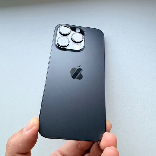 Apple iPhone 15 Pro 128GB smartphone