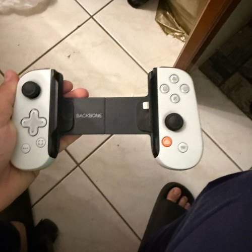 Backbone One for iPhone PlayStation Edition like new