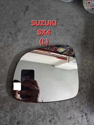 Suzuki SX4 Side Mirror like new