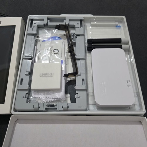 Samsung S24 Ultra Karl Lagerfeld case new with dome glass and camera protectors