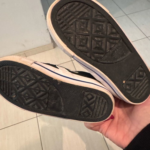 Sneakers Converse Star Player 2v μεταχειρισμένα, μέγεθος 24-25, μαύρο και μπλε