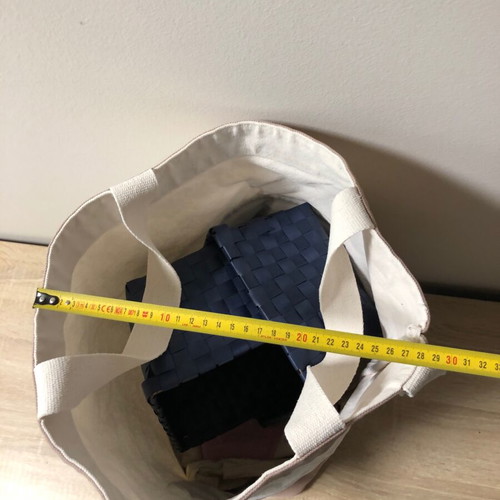 Canvas beach bag used, shoulder carry