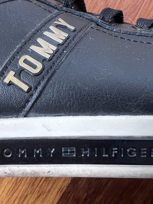 Tommy Hilfiger trainers used, size 40, black