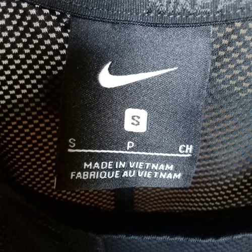 Nike small tank top used, black, ideal for yoga