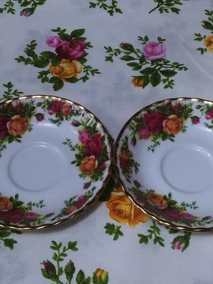Royal Albert Old Country Roses bone china tea saucers pair new
