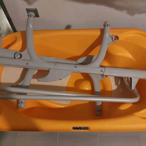 Cam Baby Bagno Baby Bath Tub and Stand like new
