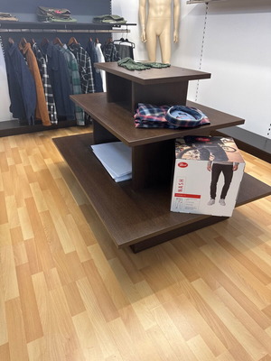 Furniture shelves like new, pack of 3 for clothing stores
