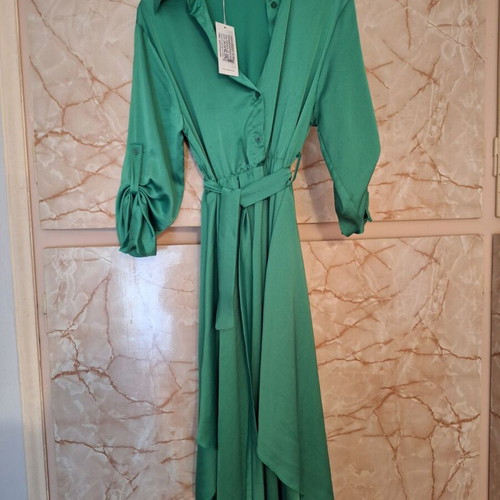 Women's satin dress like new