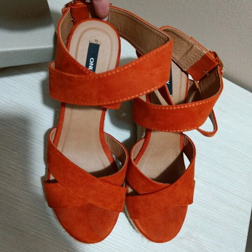 Only orange platform shoes new, size 38