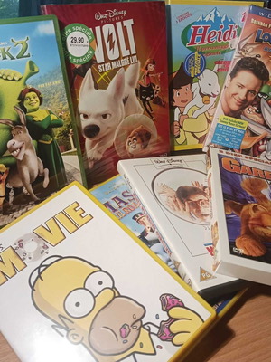 Children's DVD movies like new, pack of 100 without Greek subtitles