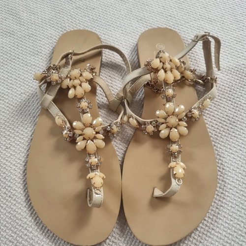 Voi & Noi sandals size 38, beige and gold