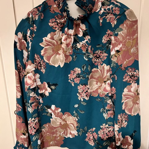 Vero Moda floral blouse size S