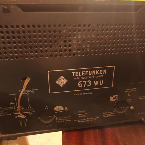 Vintage Telefunken 673 WU radio used, made in Germany
