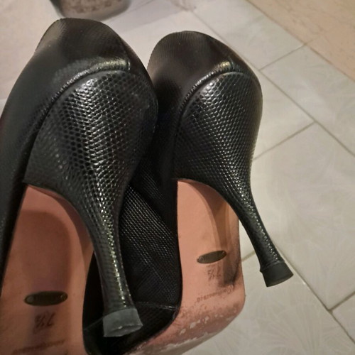 Kalogiropou leather peep toe pumps like new, size 37.5