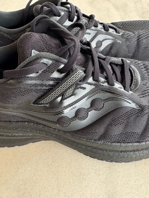 Saucony Triumph 20 sport shoes used, black, size 46.5