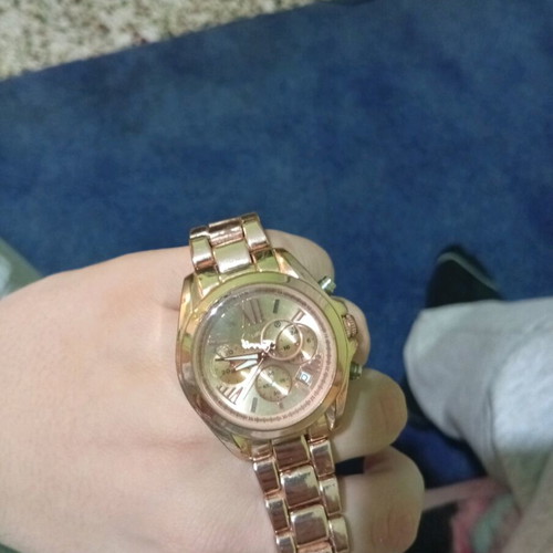 Wristwatch female used, needs battery replacement
