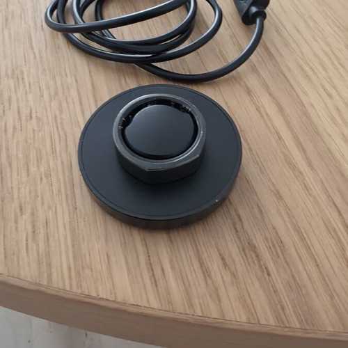 Oura Ring 3 used with charger, excellent sensors, 3-day battery