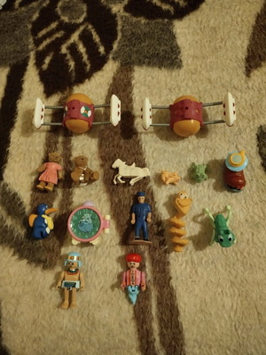 Kinder Surprise used pack with various figures