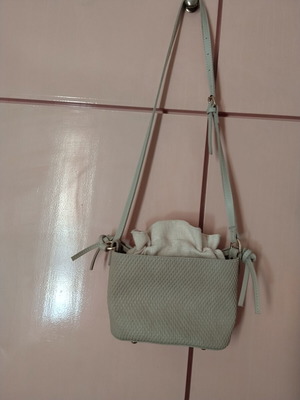 Sandra Fellini crossbody bag like new, beige, wicker design