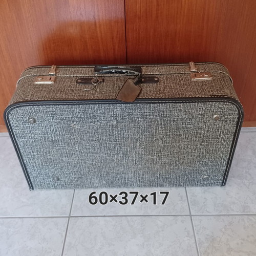 Vintage suitcase, no keys, 60×37×17 cm