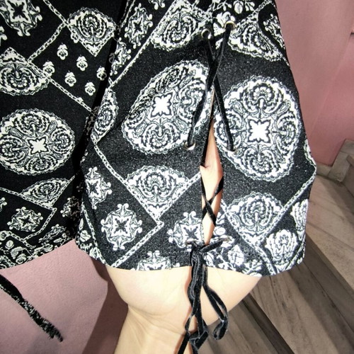 Y2K top with bell sleeves and side ruching like new