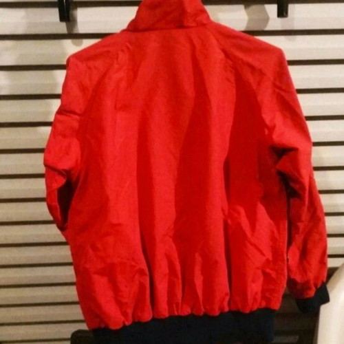 Patagonia men's windbreaker like new, small, red