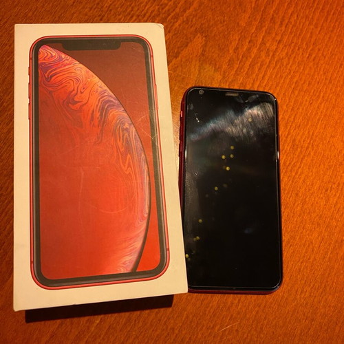 iPhone XR 64 GB used, red, with faulty rear camera