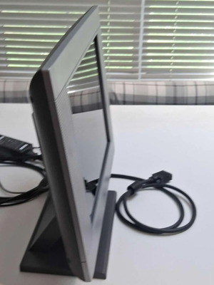 Οθόνη Proview EM-150 TFT 568 15 ιντσών LCD σαν καινούργια με ηχεία