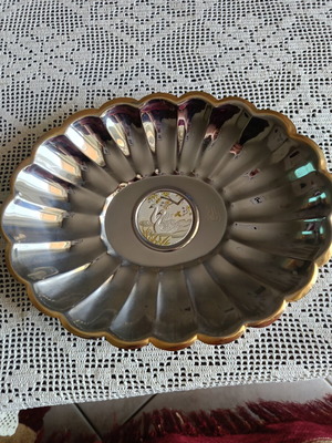 Cookie jar with GOLD 24K 18/10 stamp like new