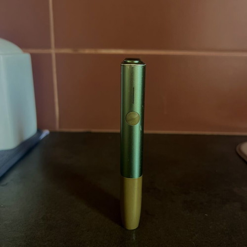 IQOS ILUMA i ONE Kit and IQOS ILUMA ONE