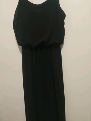 Black summer dress medium like new with thin straps and lining