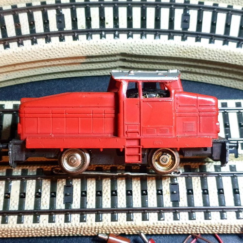 Marklin Primex 2000 3079 train with complete tracks and power supply used, functional