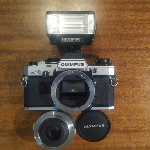 Olympus OM 10 analog camera with two original lenses