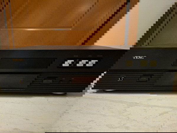 TEAC CD-3 cd player