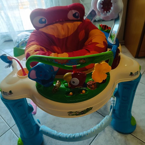 Baby walker with animals and music like new