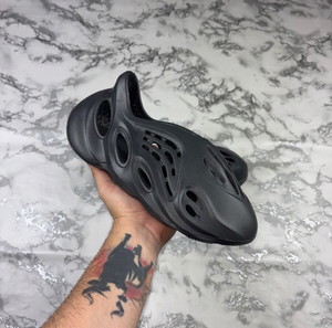 Yeezy Foam Runner Onyx Ανδρικά Γυναικεία παπούτσια men's women's slides